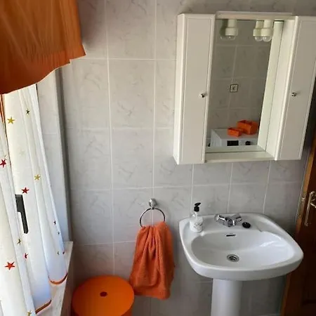 Cabrales236 Casa Con Jardin En