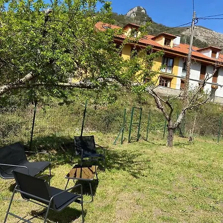 Cabrales236 Casa Con Jardin En Дом отдыха *