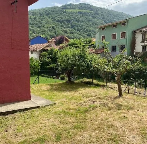 Hébergement de vacances Cabrales236 Casa Con Jardin En Carrena de Cabrales
