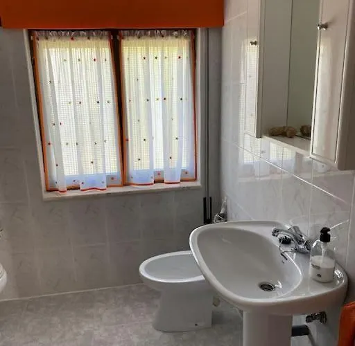 Cabrales236 Casa Con Jardin En *